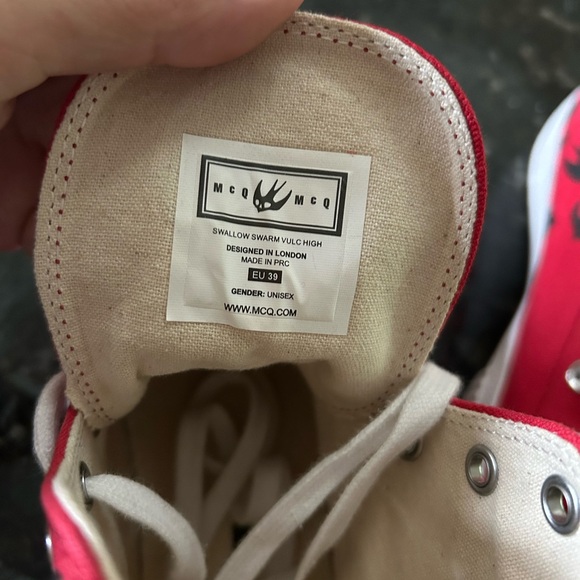 Alexander McQueen High Top Sneakers - Designer Sneakers in great condition! - Picture 6 of 11